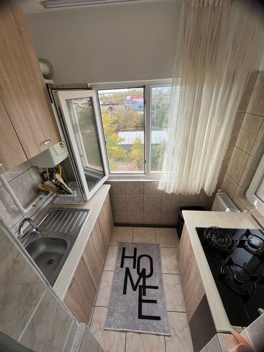 Inchiriez apartament 2 camere decomandat