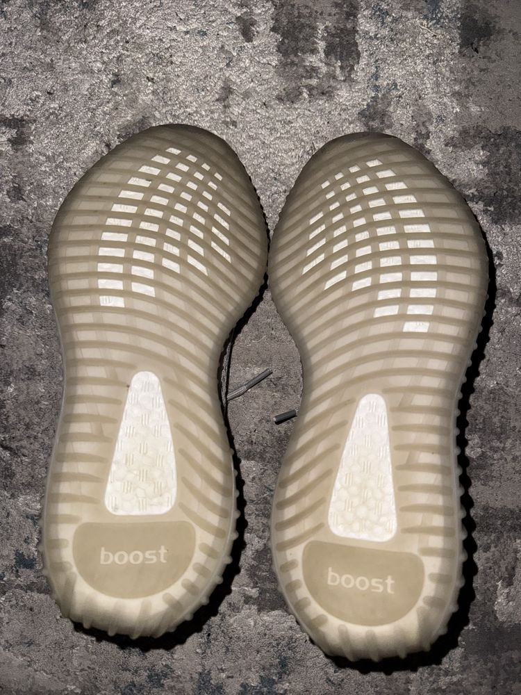 Adidas Yeezy Boost 350 v2
