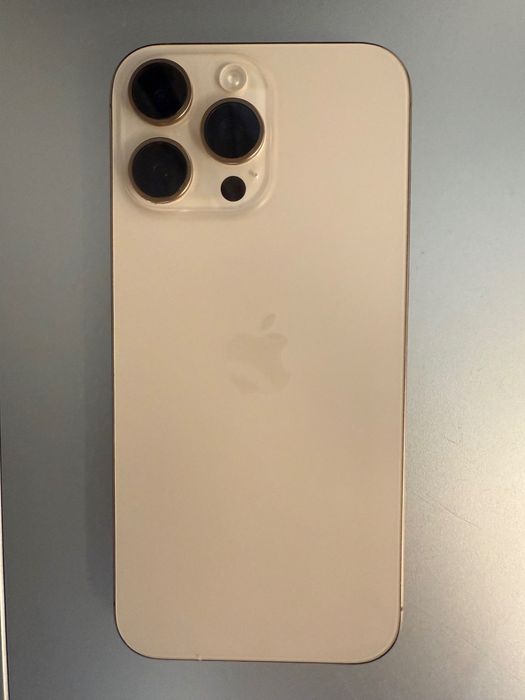 Vand Iphone 16 Pro Max Desert Gold, 256GB, 5.000 lei