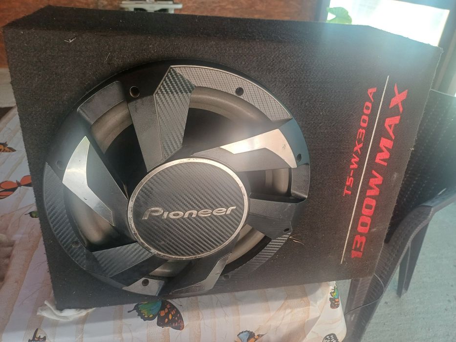 Vând subwoofer auto