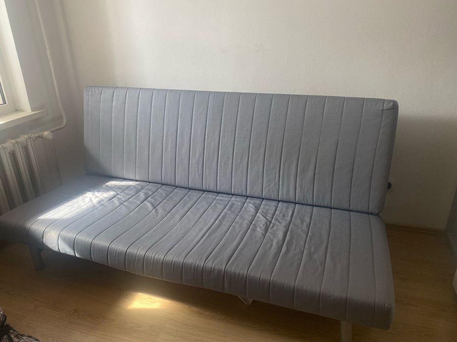 Диван двухместный раскладной!!!