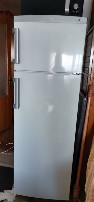 Frigider arctic cu congelator