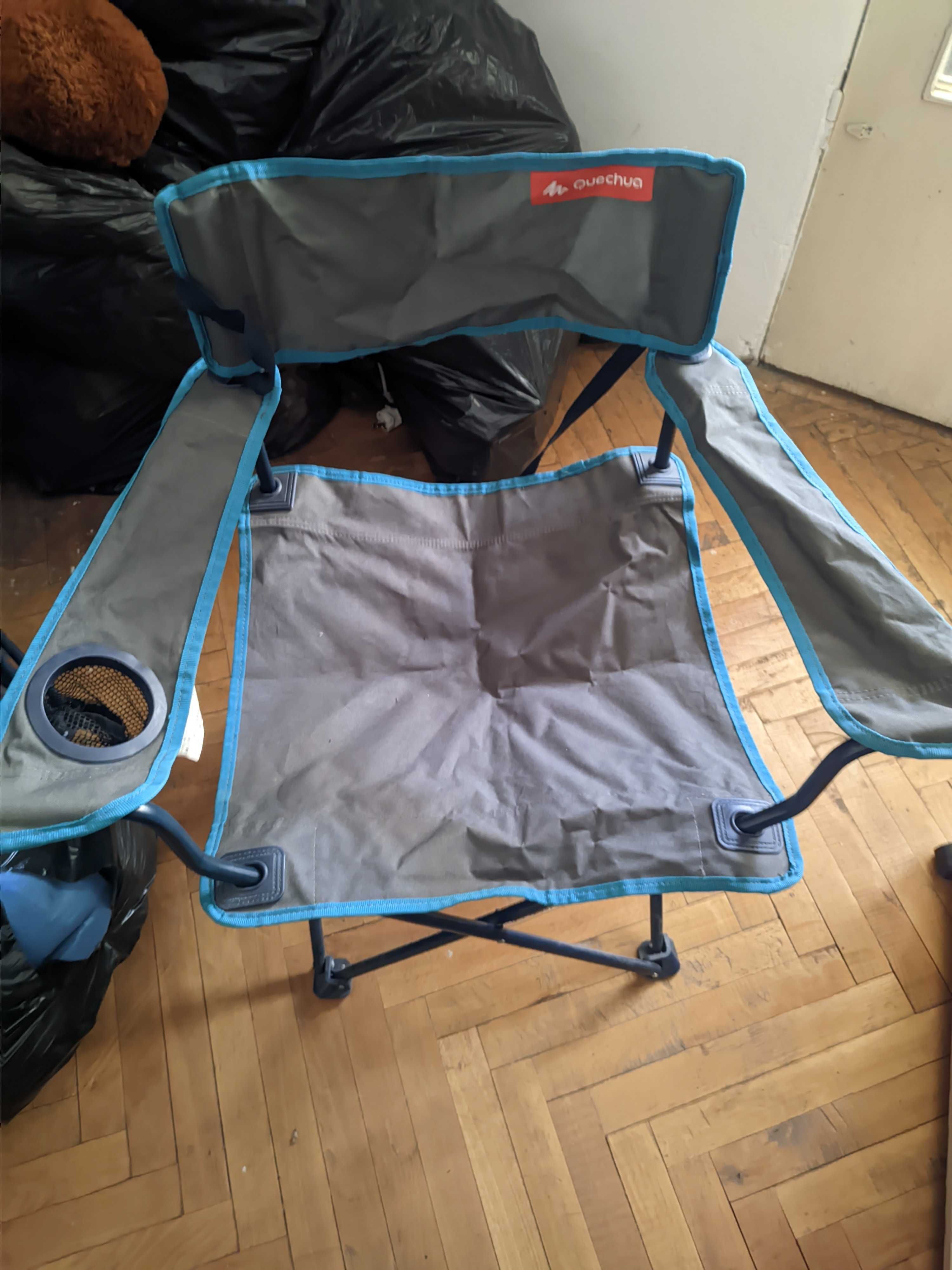 Vand 2 scaune de camping