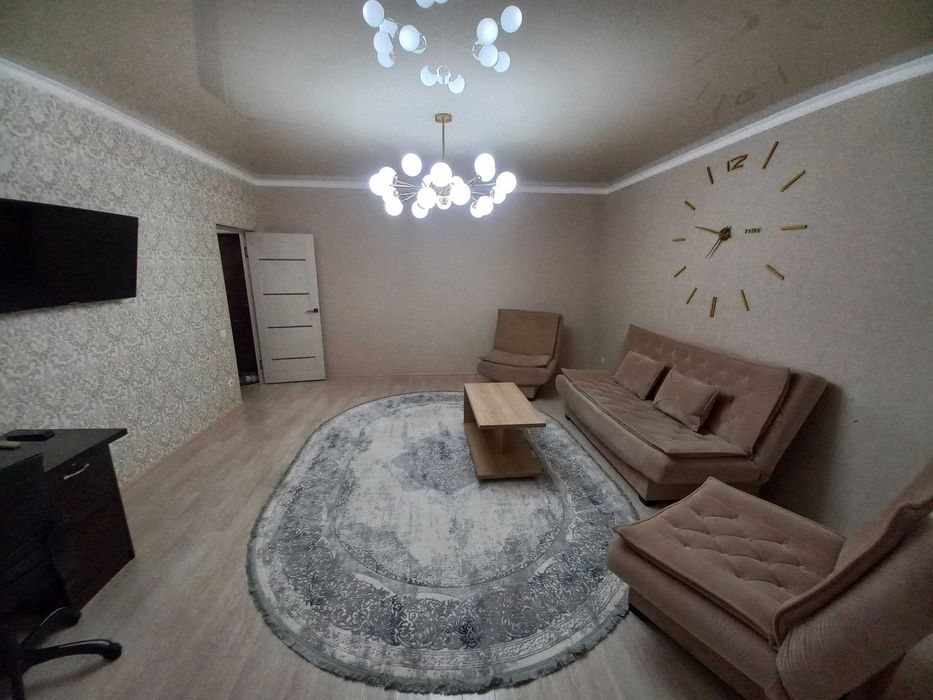 Сдам евро квартиру на Ойбек Шевченко