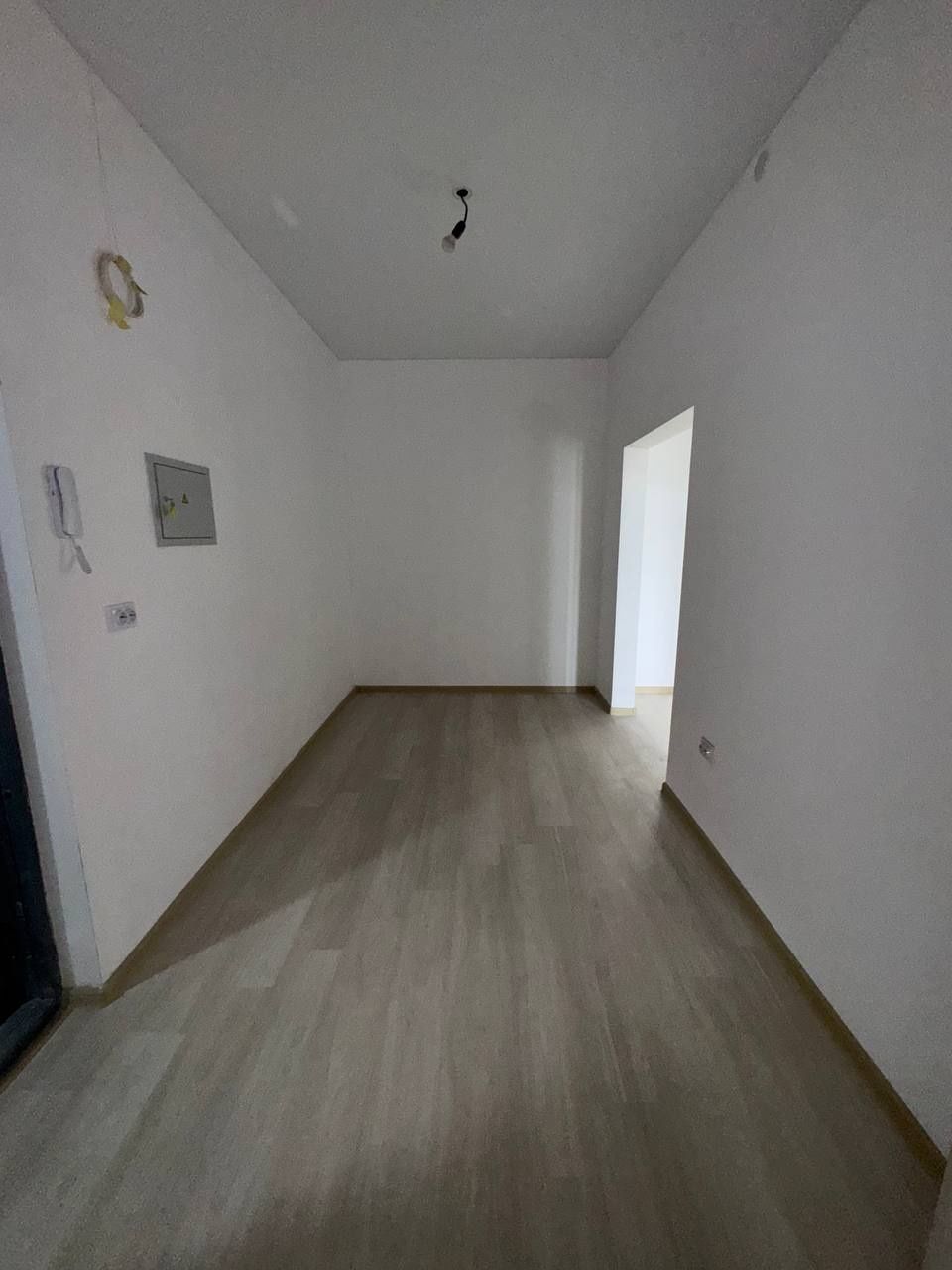 Ижарага Квартира Ассалом Хаво  2 хонали 5 етаж 350$ оилага