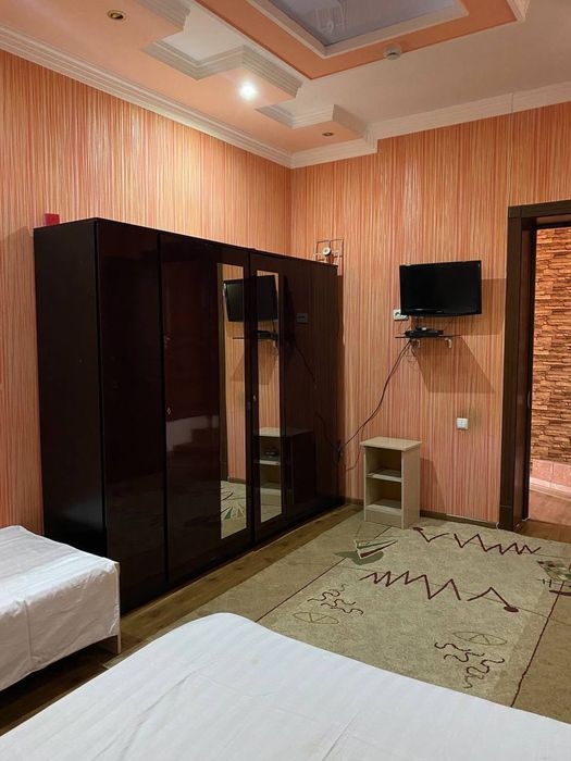 Мирзо Улугбек РН    Центр  Луначарский 5-сот 5-ком 1300