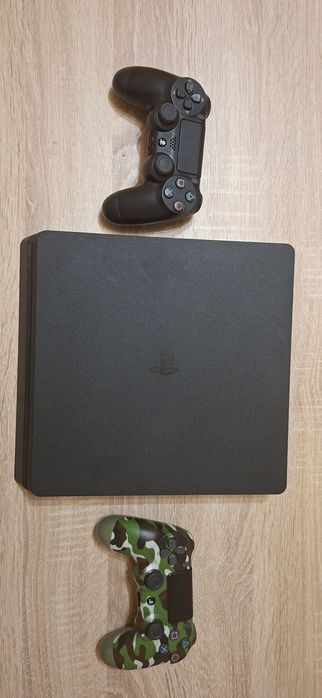 Vand Play Station 4 500 gb