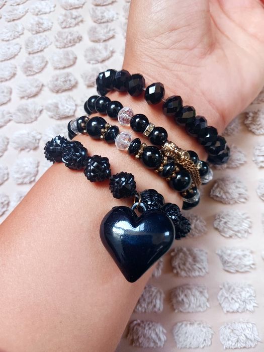 Стилни дамски гривни