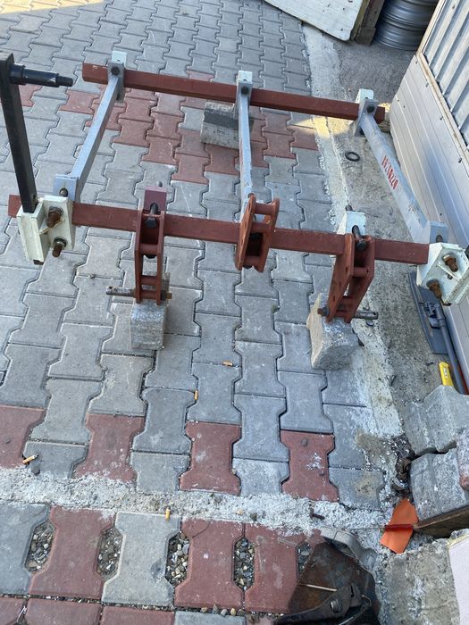 Cadru plug viticol pomicol