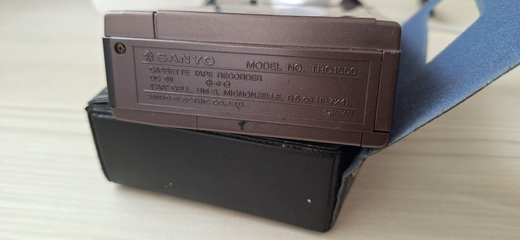 Walkman Sanyo Cassette Tape Recorder TRO 1550T