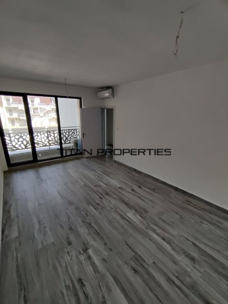 Продава се Двустаен апартамент в Бургас, Долно Езерово - 60 кв.м за 1967 €/кв.м - Снимка #4