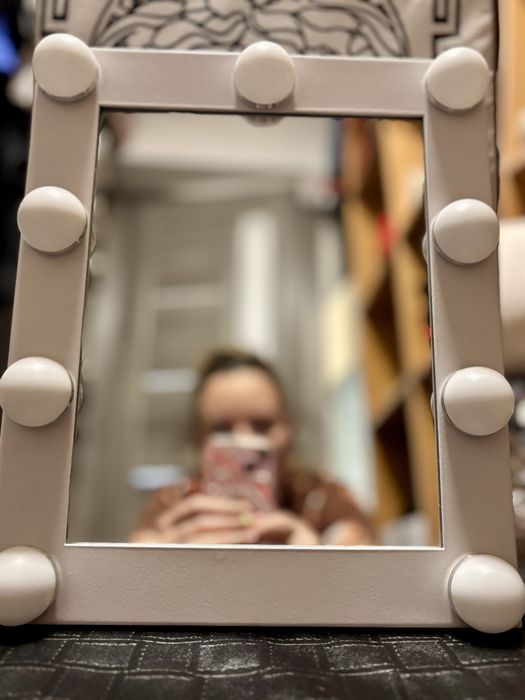 Oglinda machiaj cu Smart Touch si 9 becuri