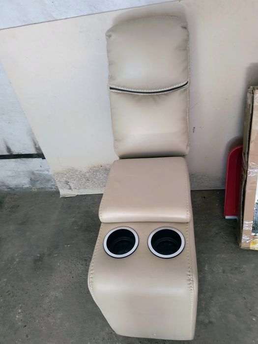 corp canapea central in stare buna
