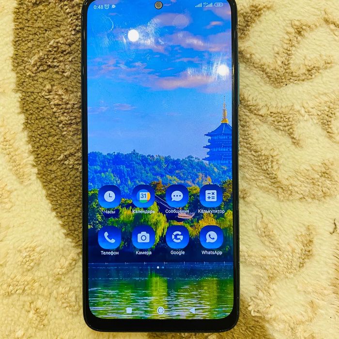 Продается телефон