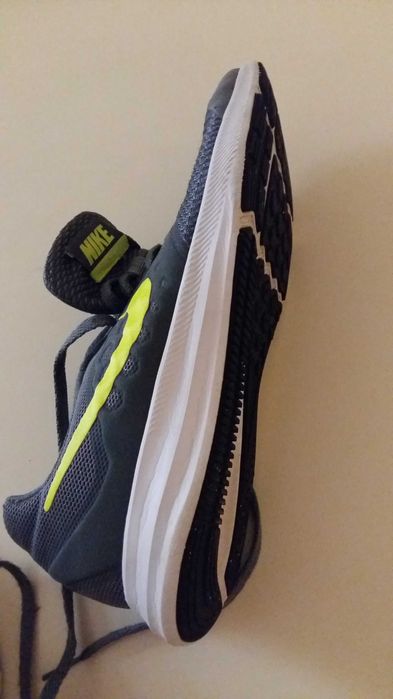 Adidasi nike gri 36