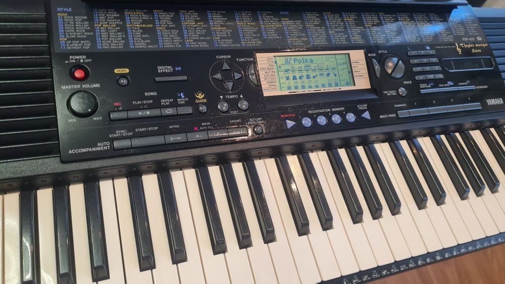 Orga pian Yamaha PSR 420 nouă