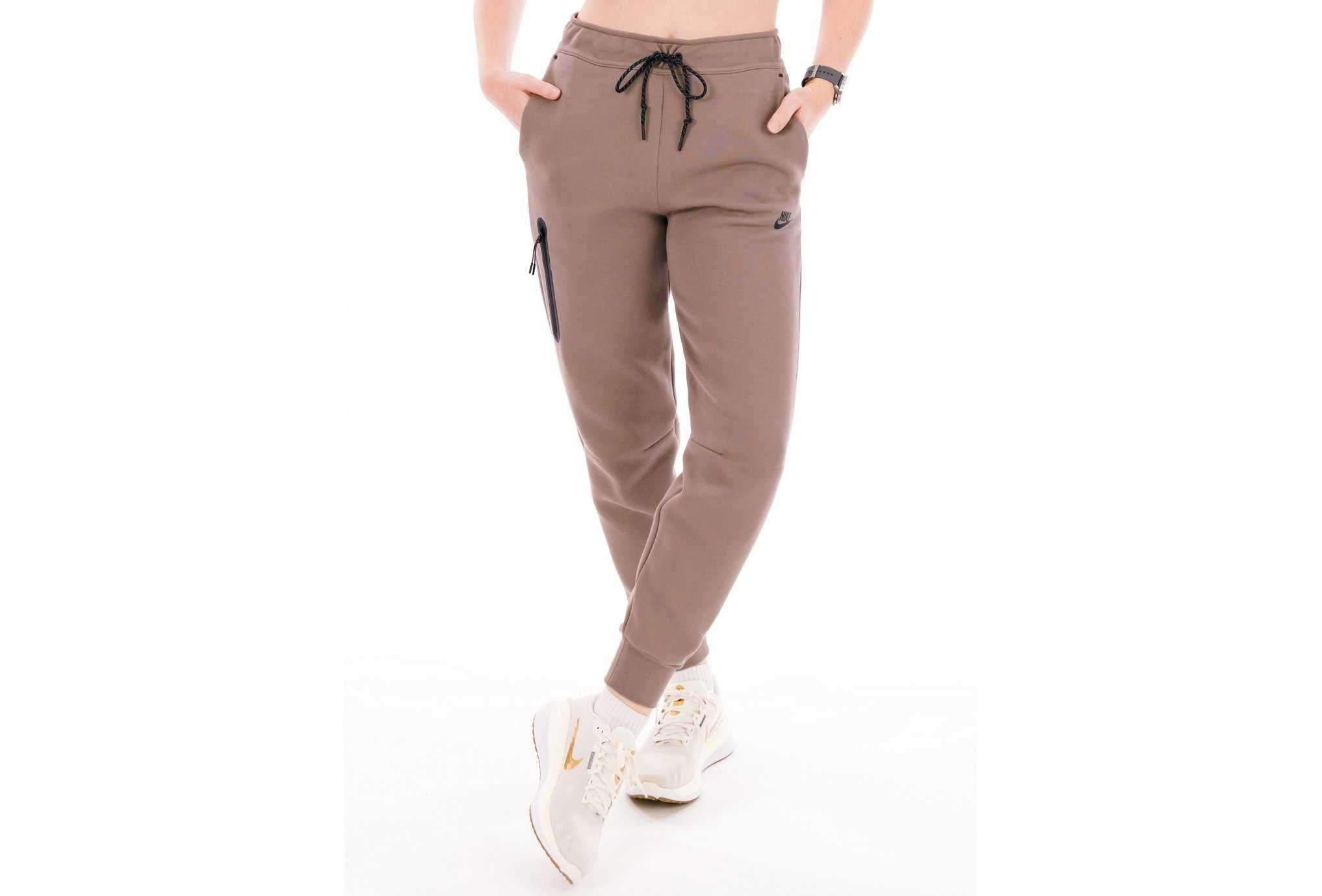 Nike Tech Fleece Дамско Долнище - Размер М