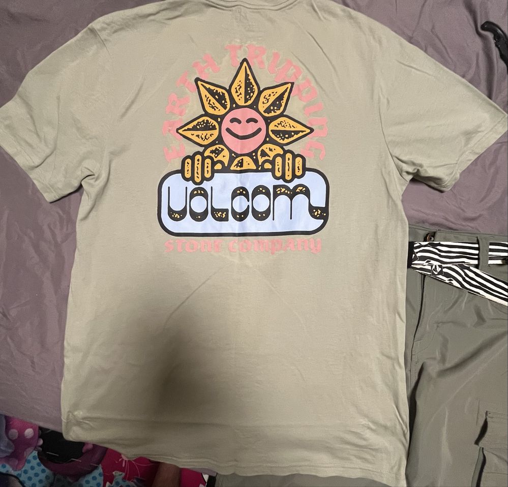 Тениска volcom , потиник и долнище VANS