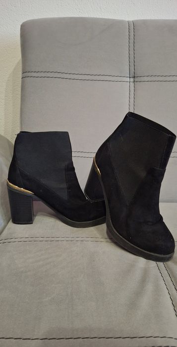 Зимни дамски  боти