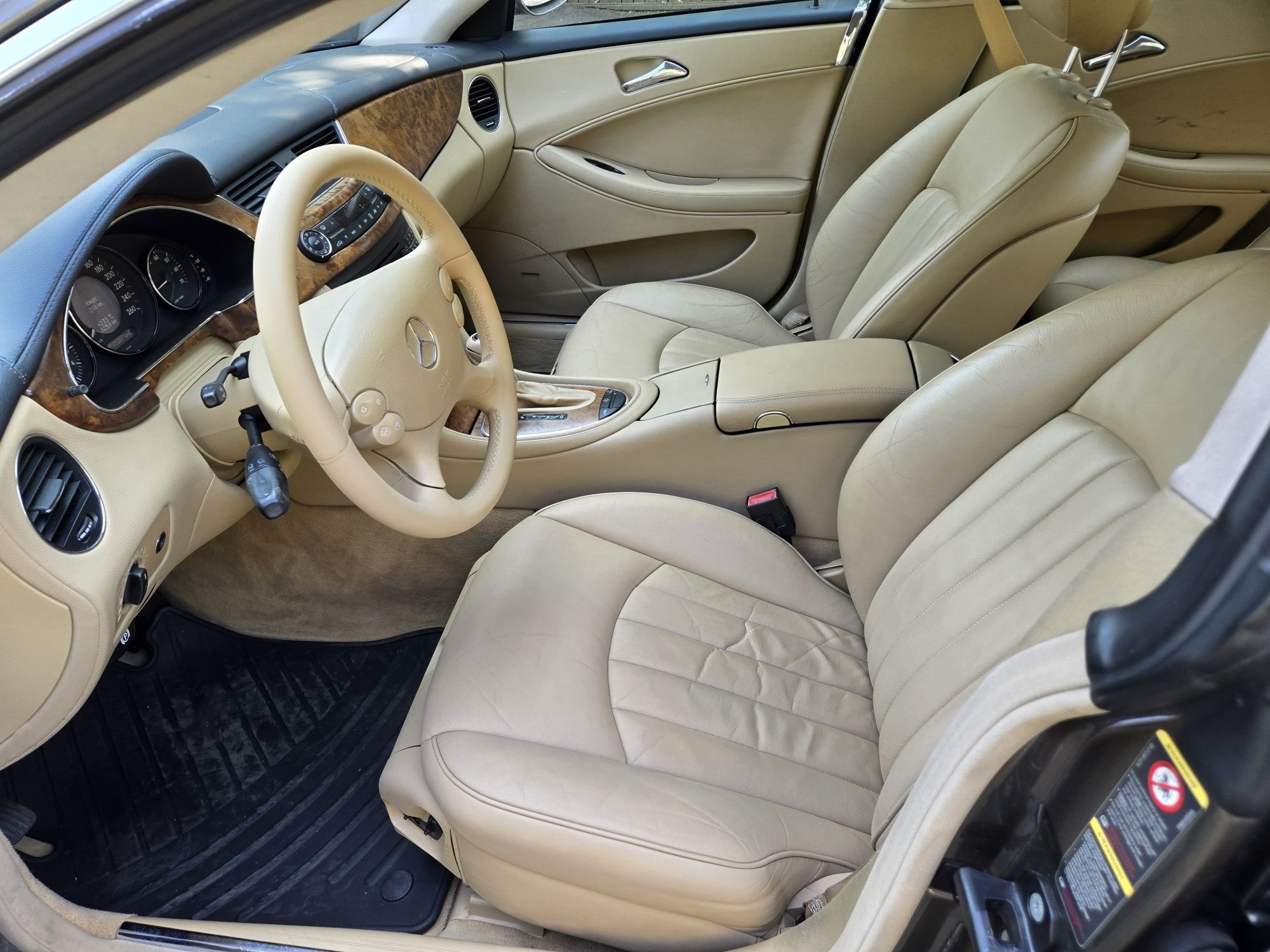 Mercedes-Benz CLS 500 Deosebit Extra Full Stare Ireprosabila Variante