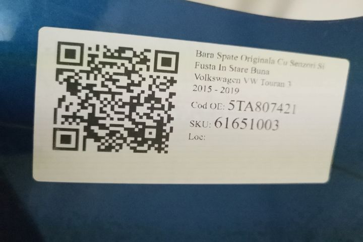 Оригинална задна броня със сензори и престилка във добро състояние Фол