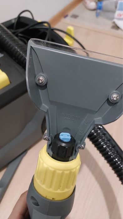 Моющий пылесос Karcher Puzzi 10/1