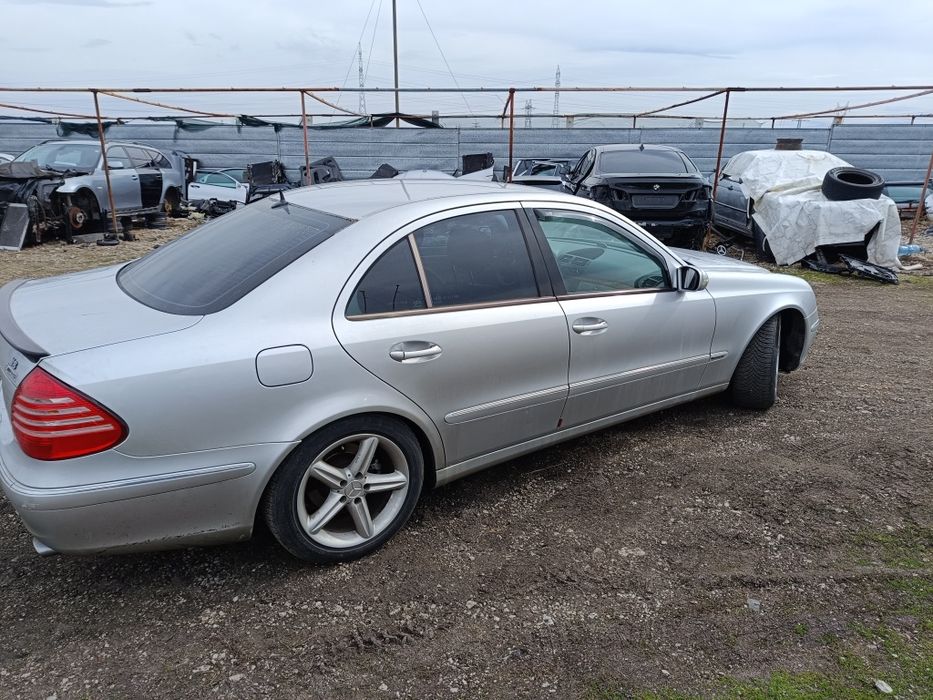 Mercedes E240 W211 на части