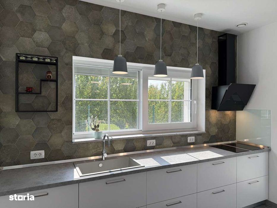 Casa 4 dormitoare, garaj, sistem fotovoltaic,zona verde Dealuri Oradea