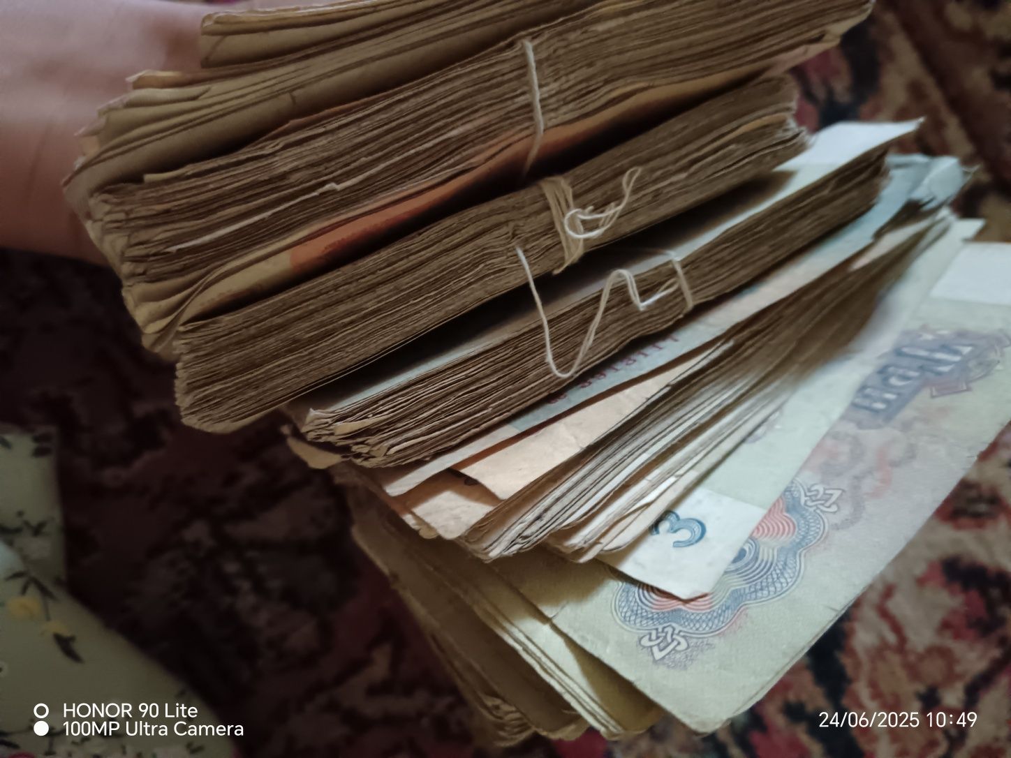Qadimgi pullar sotiladi 1961-yil pullari 1,3,5,10,25 pullar bor