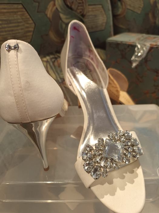 Sandale Ted Baker London noi