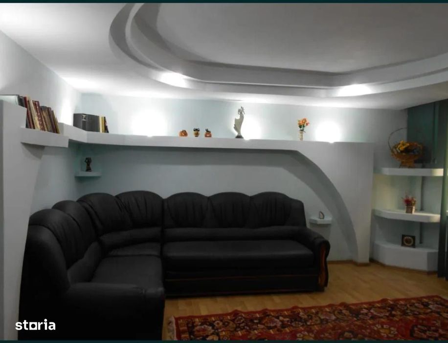 2Camere , Decomandat , Gavana