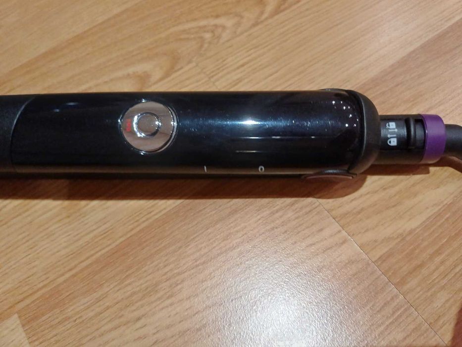 Преса за изправяне  на  коса TONI&GUY