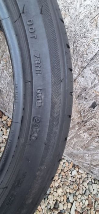 Anvelopa Pirelli RunFlat RSC 255/40 R19 96Y Bridgestone 235/40 R19 96W