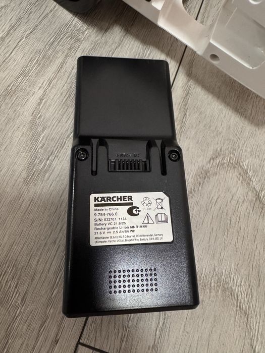 Aspirator vertical Karcher VC 4 Cordless myHome, 140 W