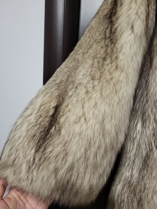 Haina de blana vulpe argintie – calitate superioara, impecabila