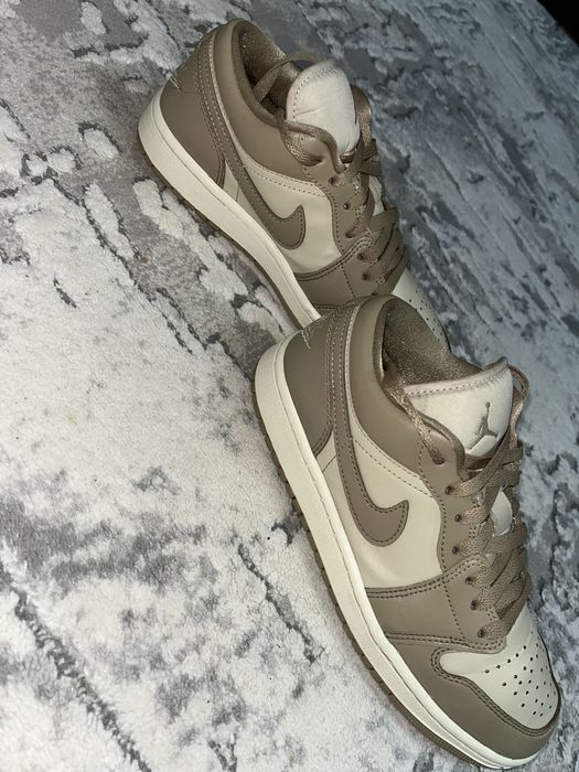 Adidasi nike crem originali marime 39