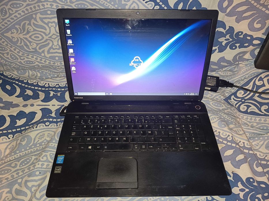 Laptop Toshiba C70, Core i3 4005u, display 17,3 inch