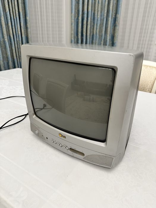 Продам телевизор Lg