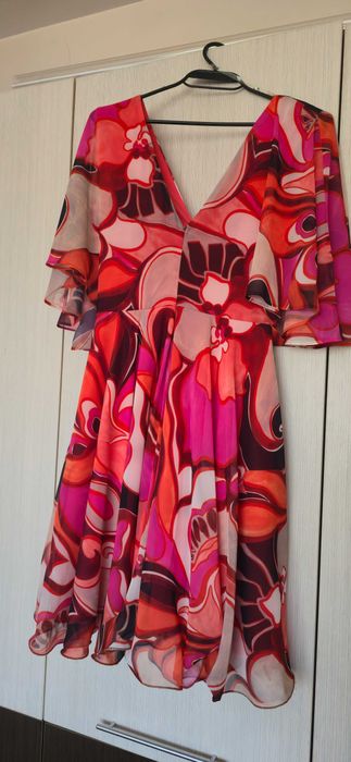 Цветна Рокля за събития