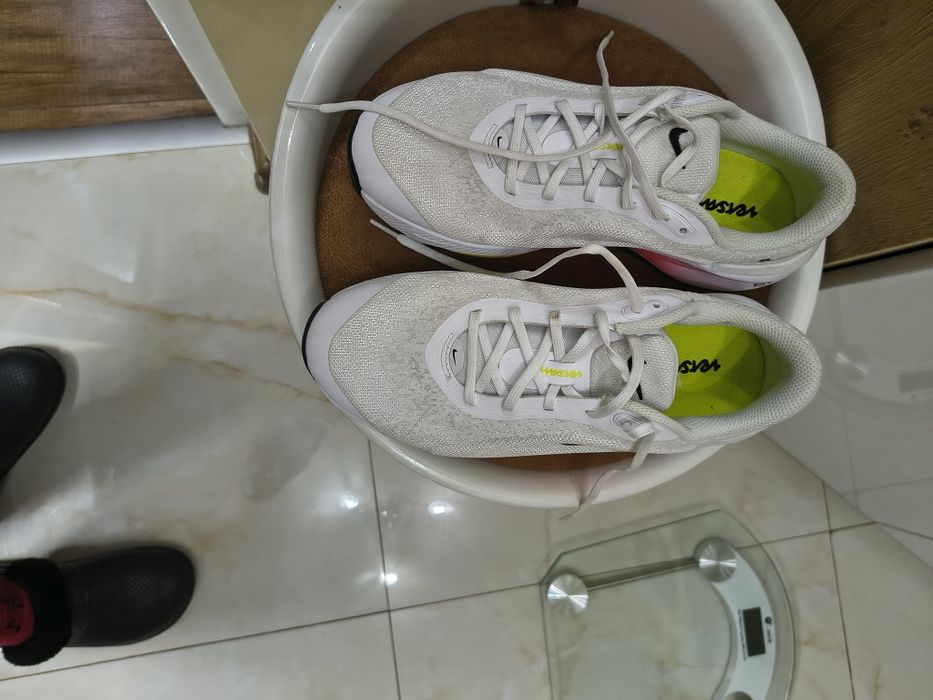 Дамски маратонки