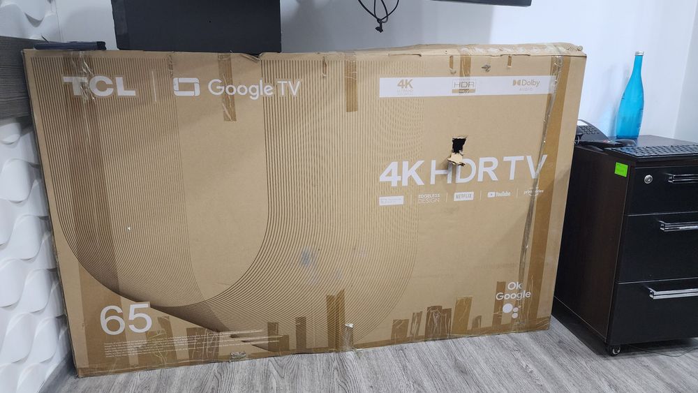 Телевизор TCL 4K Ultra HD HDR Smart TV.
