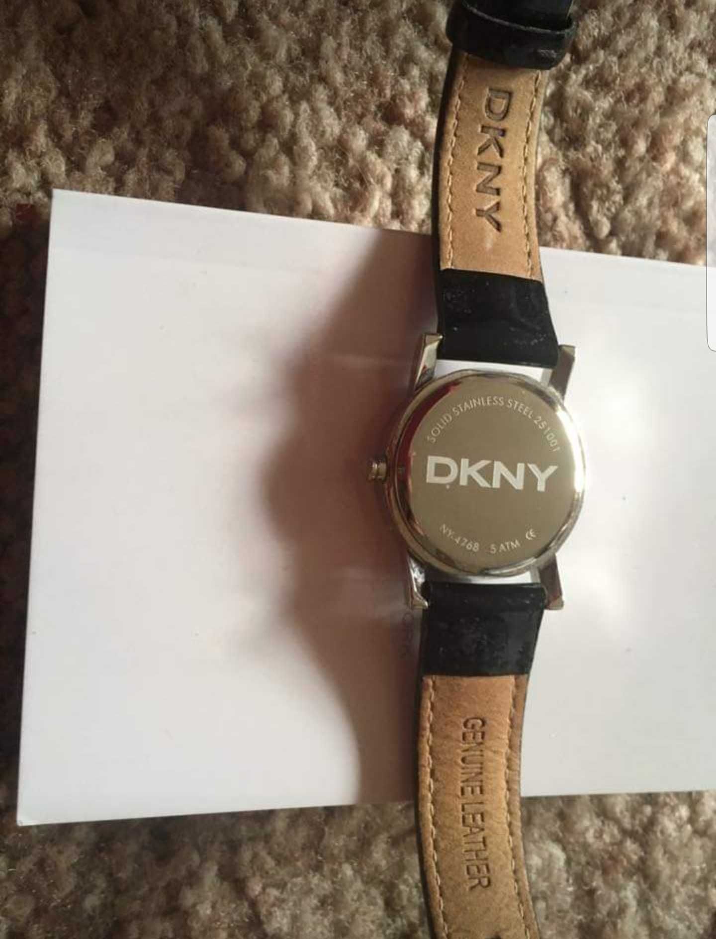 Дамски часовник DKNY NY4768 С КУТИЯ