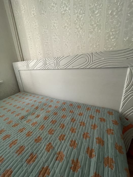 Продается спальная кровать