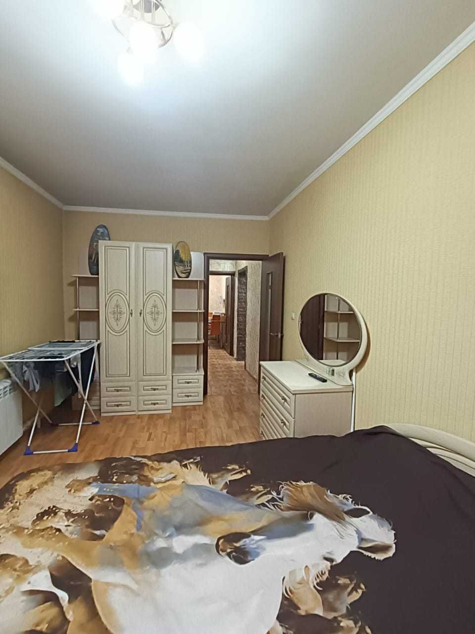 Продам 2к кв в кирпичном доме р-н Евразийского рынка!!!