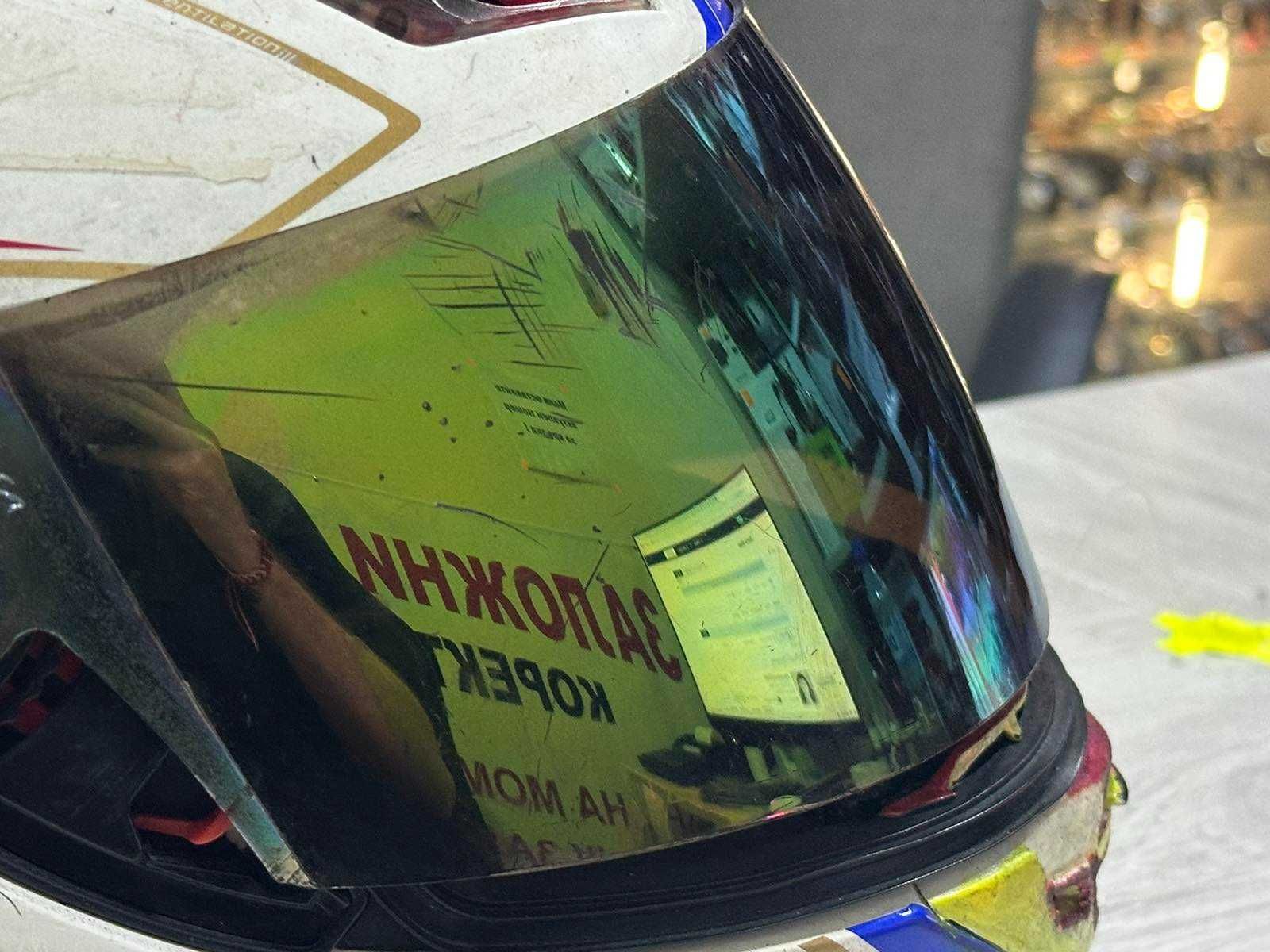 Каска MT Helmets