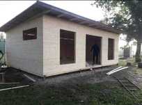 Vand case pe structura metalica