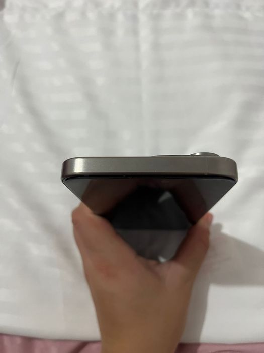 Vand iphone 15 pro max 256gb baterie 86%