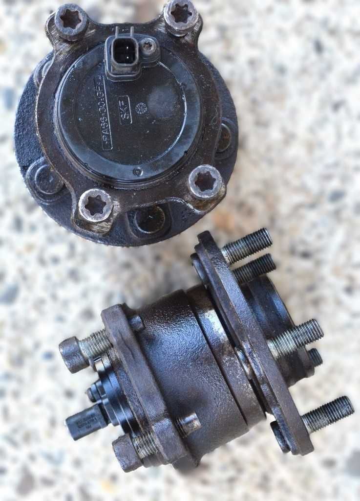 Butuc rulment fuzeta cu senzor abs skf roata spate stanga Ford Mondeo