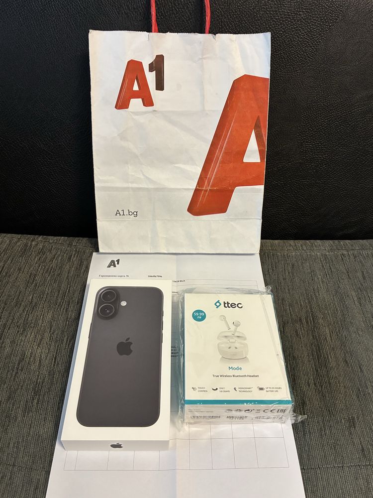 ЗАПЕЧАТАН 128GB iPhone 16 A1 Гаранция 2027 Black / Черен