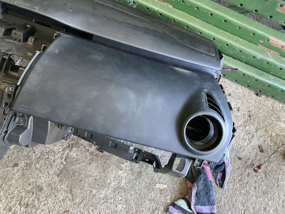 Mazda CX-7 2010година Табло с бег